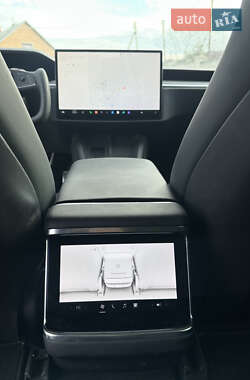 Лифтбек Tesla Model S 2021 в Золочеве