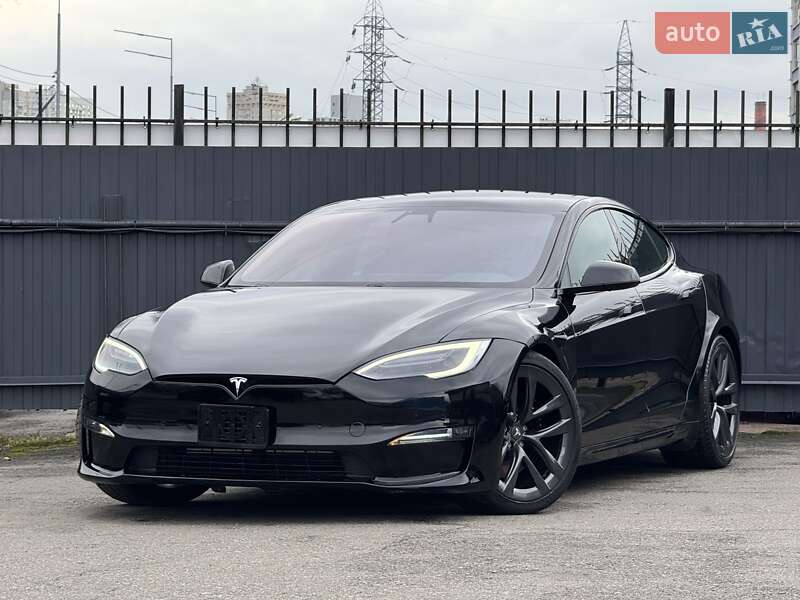 Tesla Model S 2021
