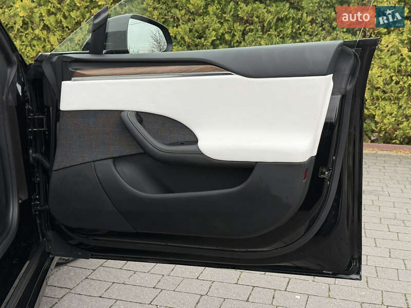 Ліфтбек Tesla Model S 2023 в Стрию фото 49 Ліфтбек Tesla Model S 2023 в Стрию