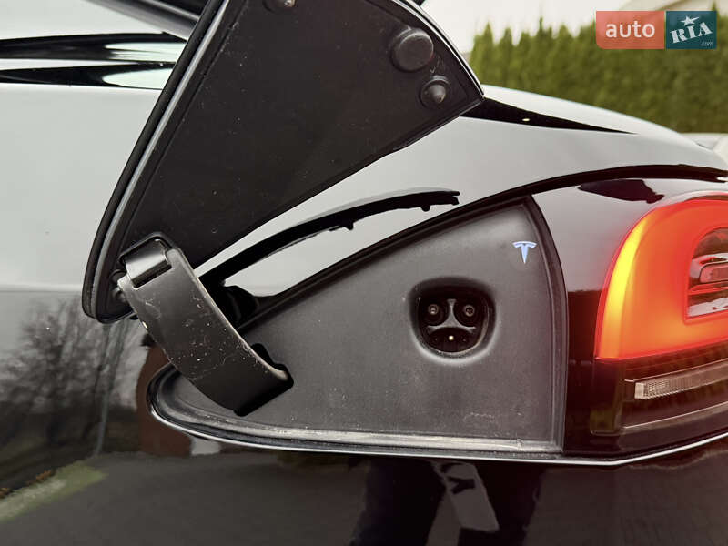 Ліфтбек Tesla Model S 2023 в Стрию фото 83 Ліфтбек Tesla Model S 2023 в Стрию