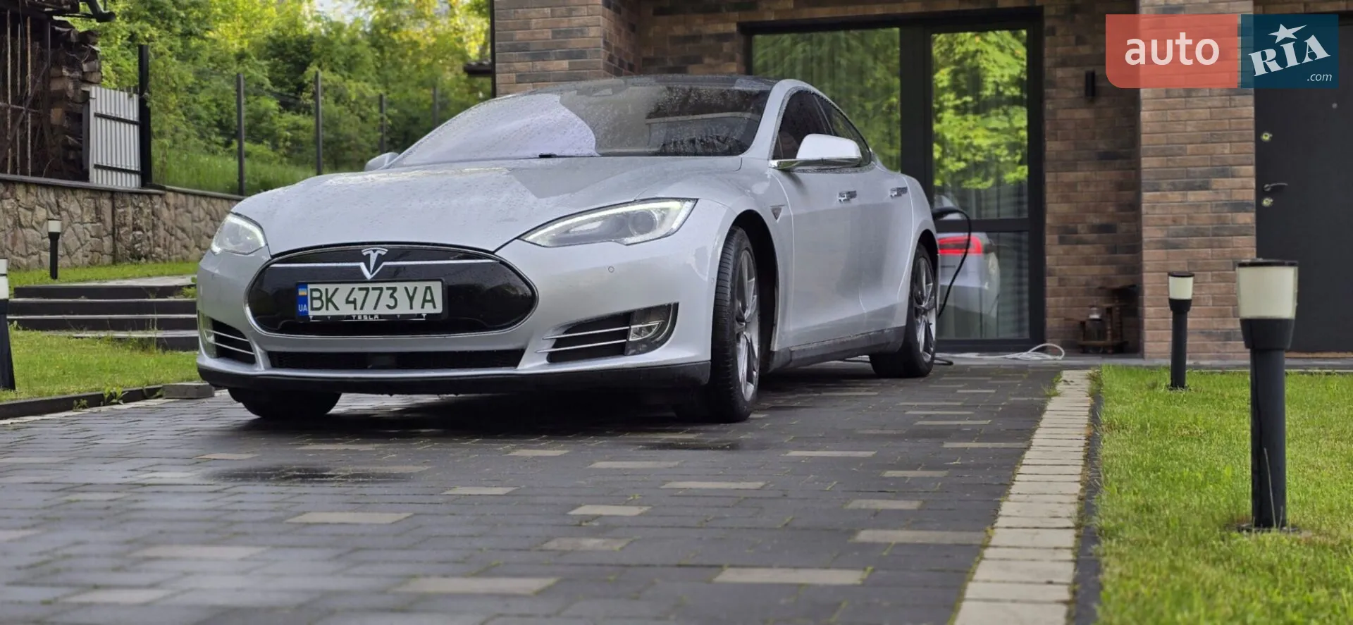 2015 Tesla Model S - мініатюра 10
