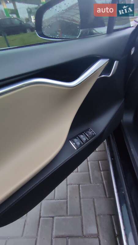 Лифтбек Tesla Model S 2014 в Житомире фото 12 Лифтбек Tesla Model S 2014 в Житомире