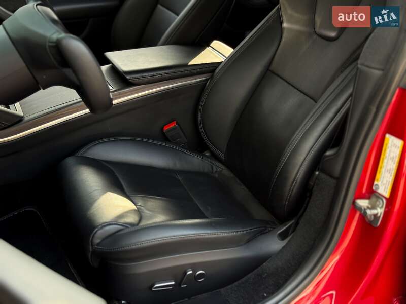 Ліфтбек Tesla Model S 2022 в Києві