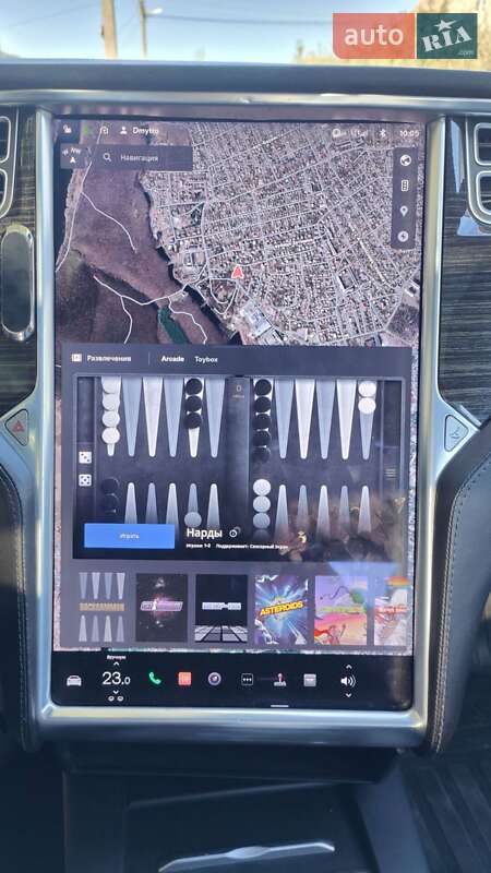 Лифтбек Tesla Model S 2016 в Виннице