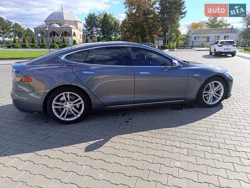 Ліфтбек Tesla Model S 2013 в Ізмаїлі фото 7 Ліфтбек Tesla Model S 2013 в Ізмаїлі