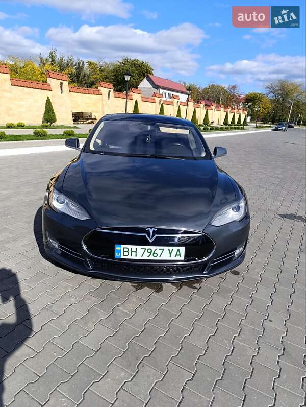 Ліфтбек Tesla Model S 2013 в Ізмаїлі фото 14 Ліфтбек Tesla Model S 2013 в Ізмаїлі