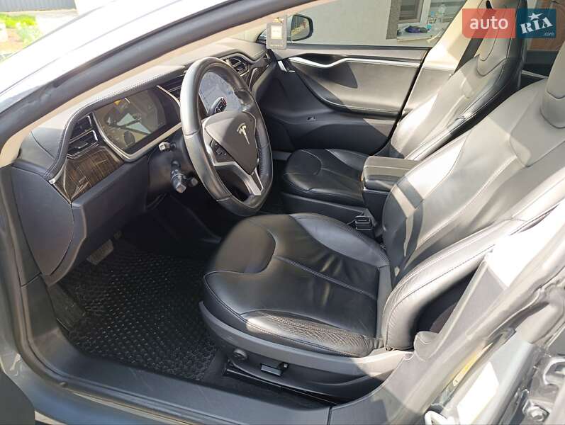 Ліфтбек Tesla Model S 2013 в Ізмаїлі фото 16 Ліфтбек Tesla Model S 2013 в Ізмаїлі