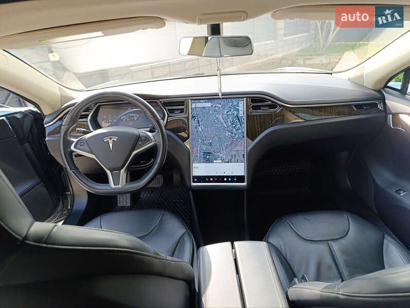 Ліфтбек Tesla Model S 2013 в Ізмаїлі фото 23 Ліфтбек Tesla Model S 2013 в Ізмаїлі
