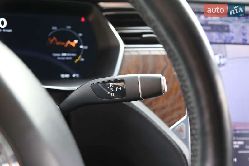 Ліфтбек Tesla Model S 2017 в Києві