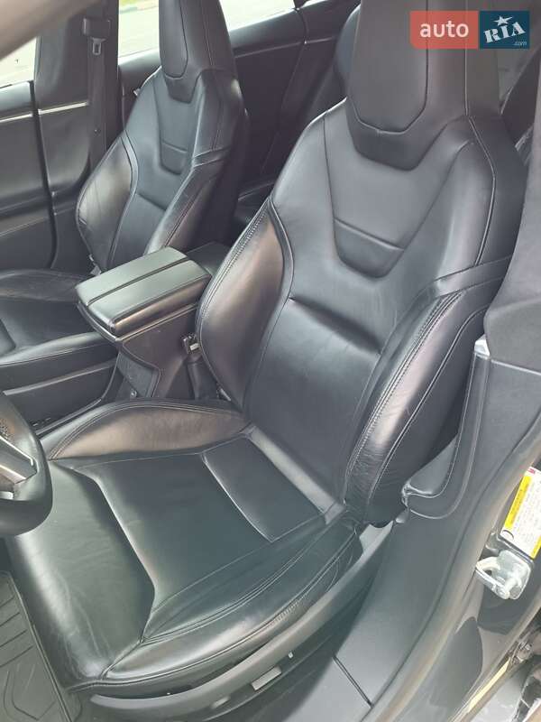 Ліфтбек Tesla Model S 2014 в Одесі фото 17 Ліфтбек Tesla Model S 2014 в Одесі