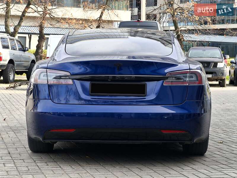 Лифтбек Tesla Model S 2018 в Днепре
