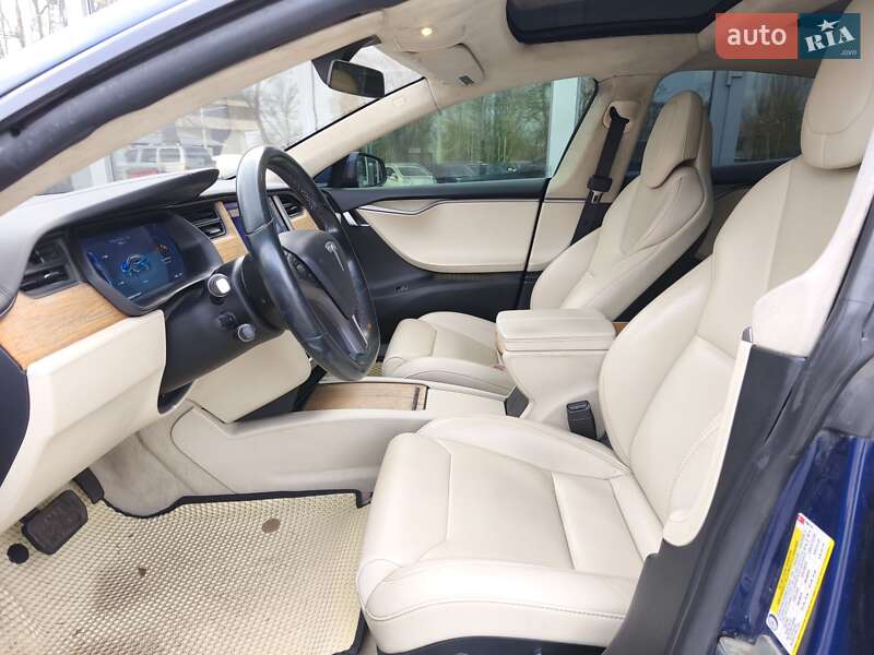 Лифтбек Tesla Model S 2018 в Днепре