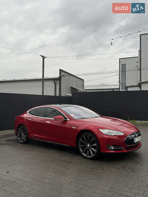 Ліфтбек Tesla Model S 2013 в Львові фото 14 Ліфтбек Tesla Model S 2013 в Львові