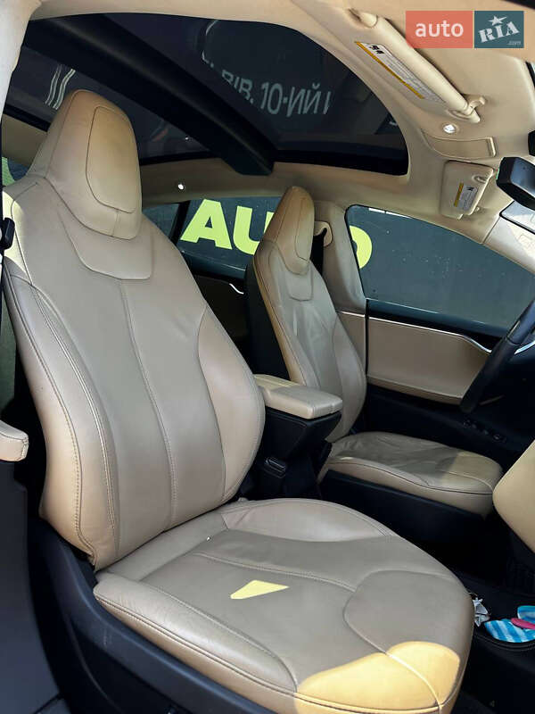 Ліфтбек Tesla Model S 2013 в Львові фото 26 Ліфтбек Tesla Model S 2013 в Львові