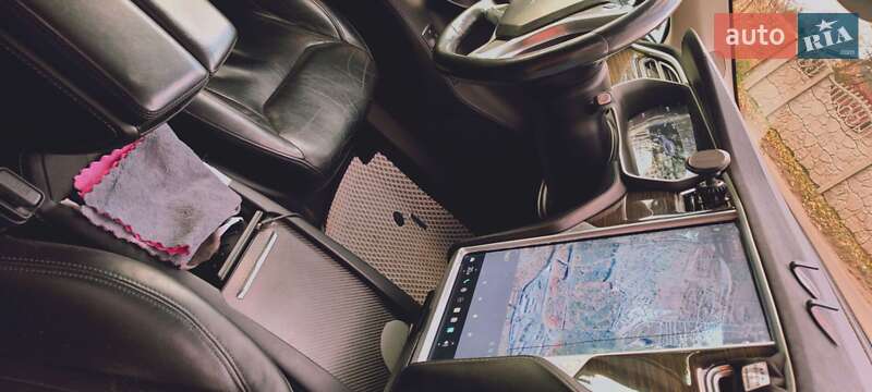 Ліфтбек Tesla Model S 2015 в Львові фото 9 Ліфтбек Tesla Model S 2015 в Львові