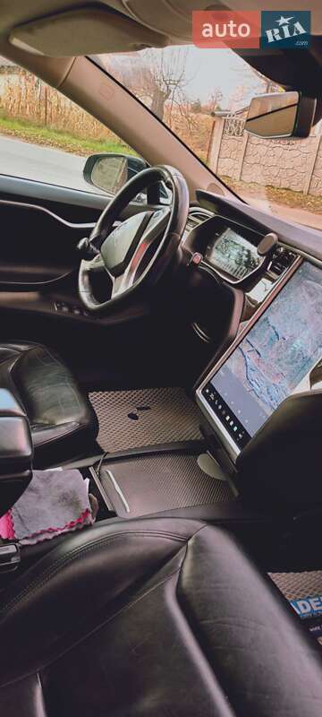 Ліфтбек Tesla Model S 2015 в Львові фото 12 Ліфтбек Tesla Model S 2015 в Львові