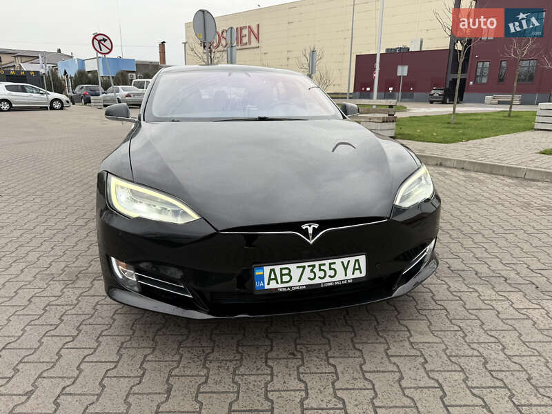 Ліфтбек Tesla Model S 2019 в Вінниці