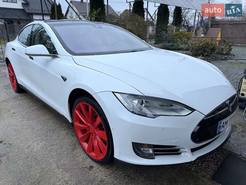 Ліфтбек Tesla Model S 2015 в Житомирі фото 8 Ліфтбек Tesla Model S 2015 в Житомирі