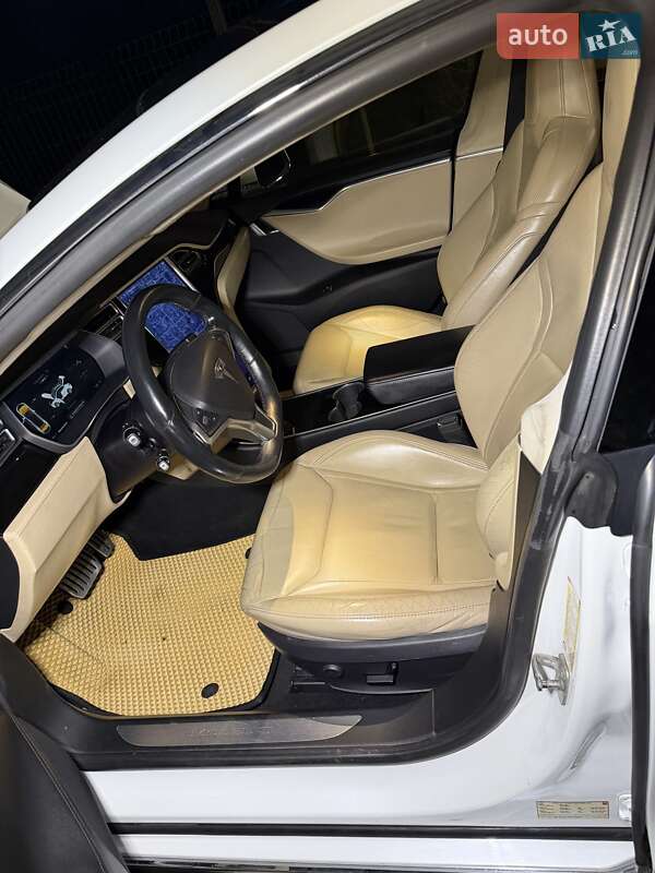Ліфтбек Tesla Model S 2015 в Житомирі фото 16 Ліфтбек Tesla Model S 2015 в Житомирі
