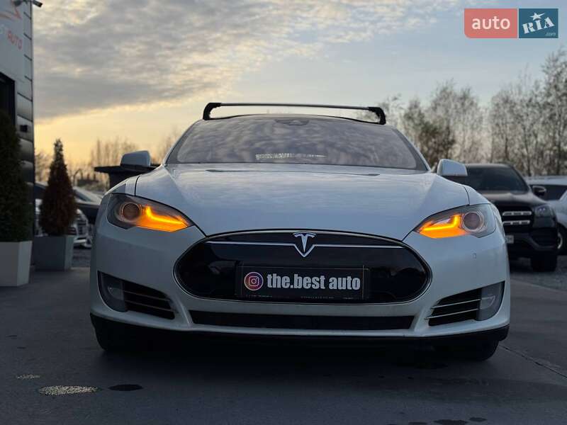 Ліфтбек Tesla Model S 2015 в Рівному фото 12 Ліфтбек Tesla Model S 2015 в Рівному