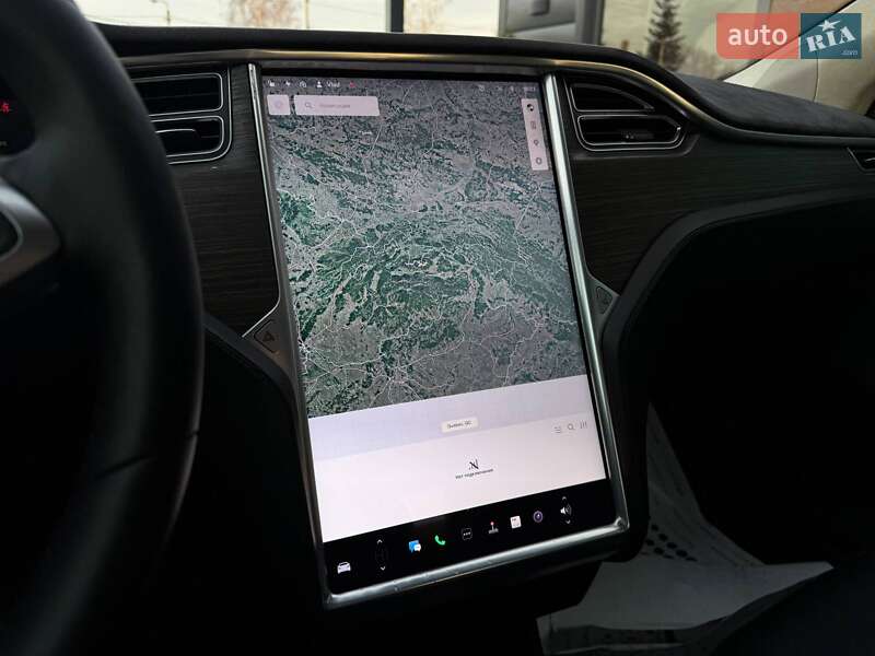 Ліфтбек Tesla Model S 2015 в Рівному фото 40 Ліфтбек Tesla Model S 2015 в Рівному