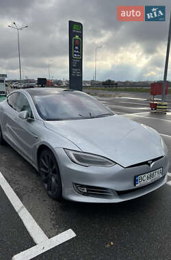 Ліфтбек Tesla Model S 2017 в Львові