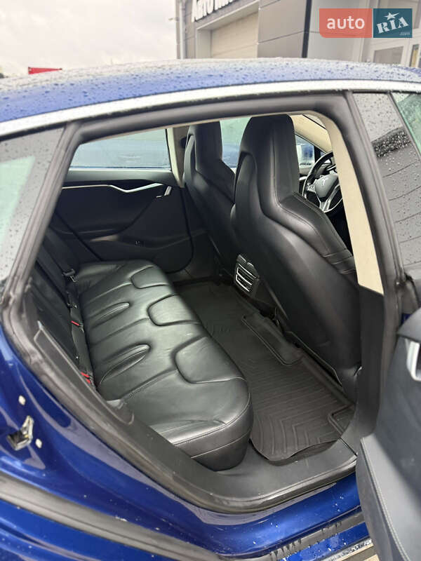 Лифтбек Tesla Model S 2015 в Радехове фото 10 Лифтбек Tesla Model S 2015 в Радехове