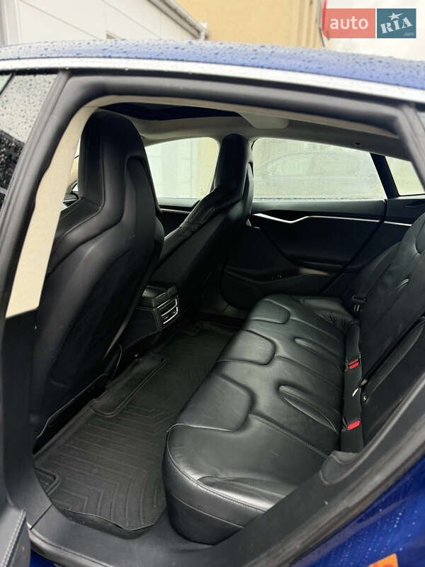 Лифтбек Tesla Model S 2015 в Радехове фото 11 Лифтбек Tesla Model S 2015 в Радехове