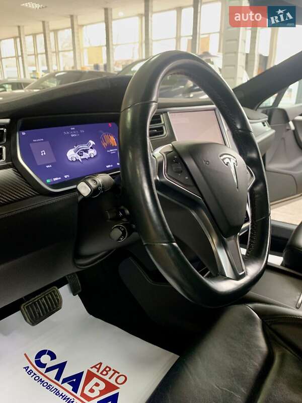 Лифтбек Tesla Model S 2017 в Тернополе