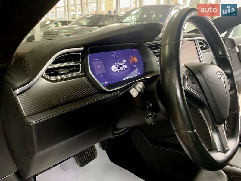 Лифтбек Tesla Model S 2017 в Тернополе