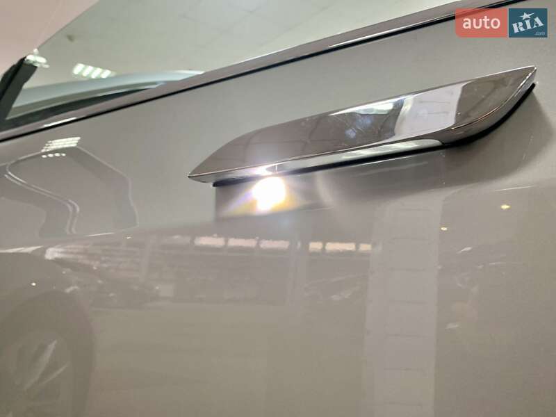 Лифтбек Tesla Model S 2017 в Тернополе