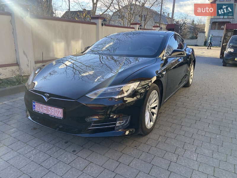 Ліфтбек Tesla Model S 2018 в Львові фото 7 Ліфтбек Tesla Model S 2018 в Львові