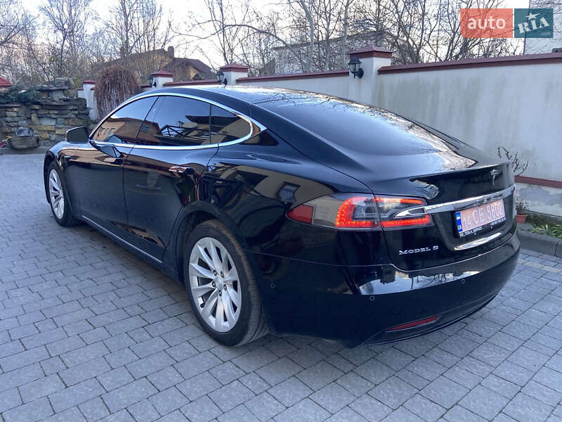 Ліфтбек Tesla Model S 2018 в Львові фото 13 Ліфтбек Tesla Model S 2018 в Львові