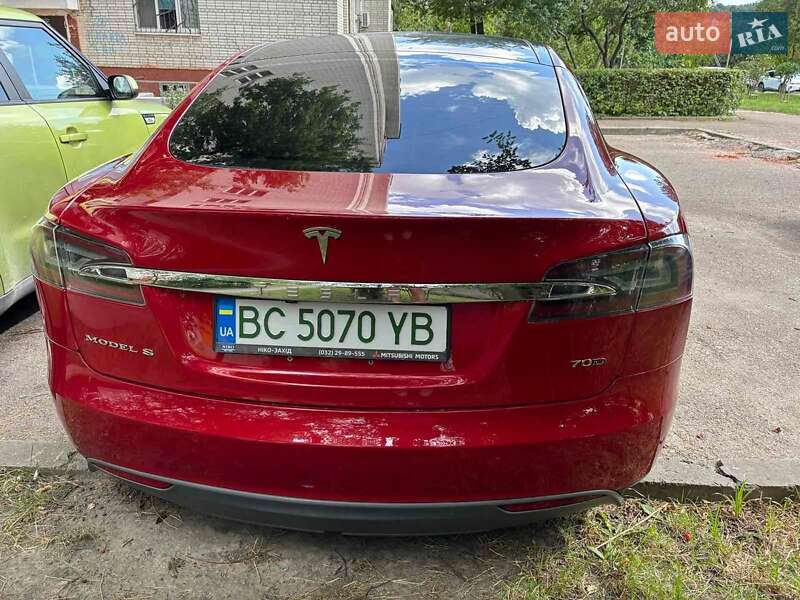 Лифтбек Tesla Model S 2016 в Львове фото 13 Лифтбек Tesla Model S 2016 в Львове
