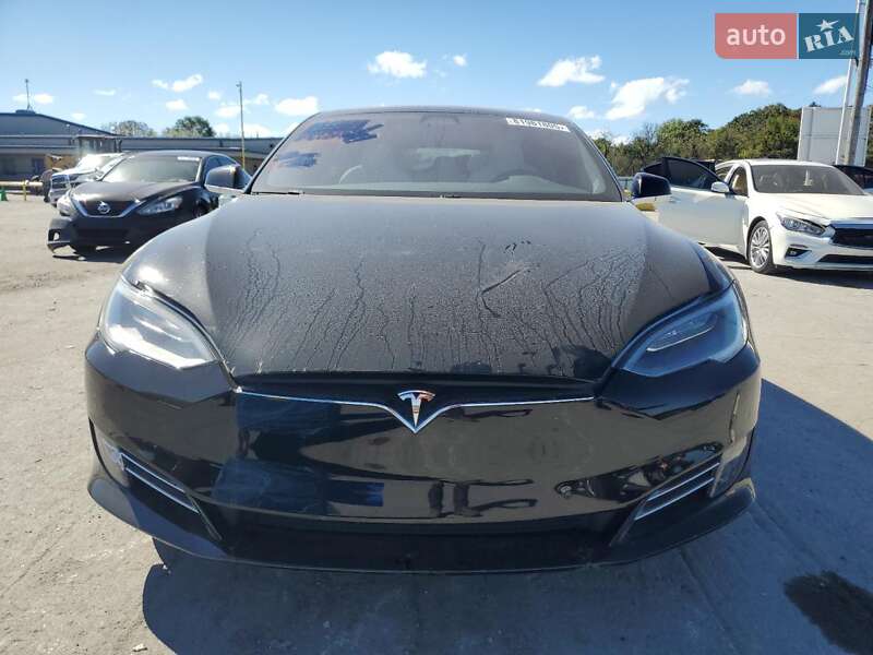 Ліфтбек Tesla Model S 2020 в Дніпрі