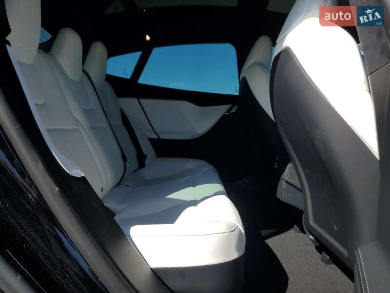 Ліфтбек Tesla Model S 2020 в Дніпрі