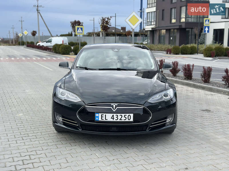 Лифтбек Tesla Model S 2014 в Львове фото 4 Лифтбек Tesla Model S 2014 в Львове