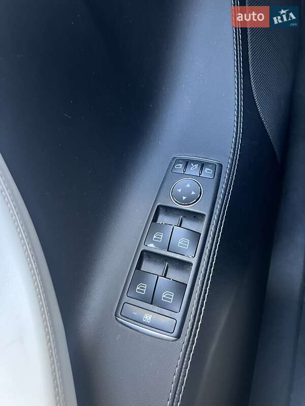 Лифтбек Tesla Model S 2018 в Ровно фото 2 Лифтбек Tesla Model S 2018 в Ровно