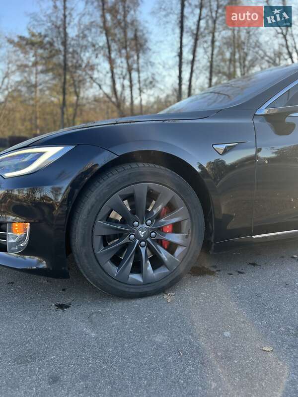 Лифтбек Tesla Model S 2018 в Ровно фото 9 Лифтбек Tesla Model S 2018 в Ровно