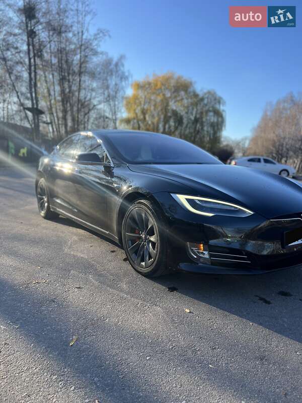 Лифтбек Tesla Model S 2018 в Ровно фото 15 Лифтбек Tesla Model S 2018 в Ровно