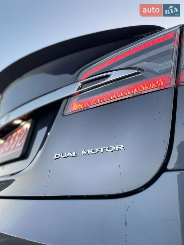 Ліфтбек Tesla Model S 2020 в Вінниці