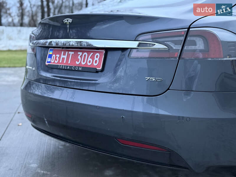 Лифтбек Tesla Model S 2016 в Луцке фото 11 Лифтбек Tesla Model S 2016 в Луцке