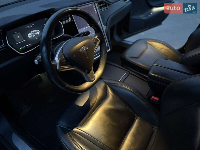 Лифтбек Tesla Model S 2016 в Луцке фото 44 Лифтбек Tesla Model S 2016 в Луцке