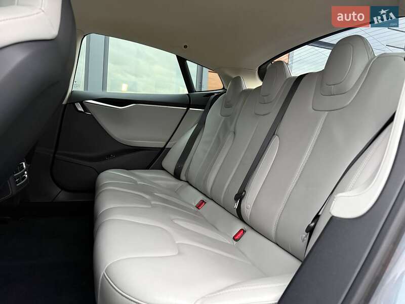 Лифтбек Tesla Model S 2014 в Ровно фото 46 Лифтбек Tesla Model S 2014 в Ровно