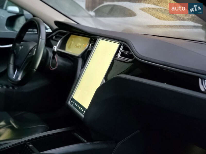 Лифтбек Tesla Model S 2014 в Киеве фото 11 Лифтбек Tesla Model S 2014 в Киеве