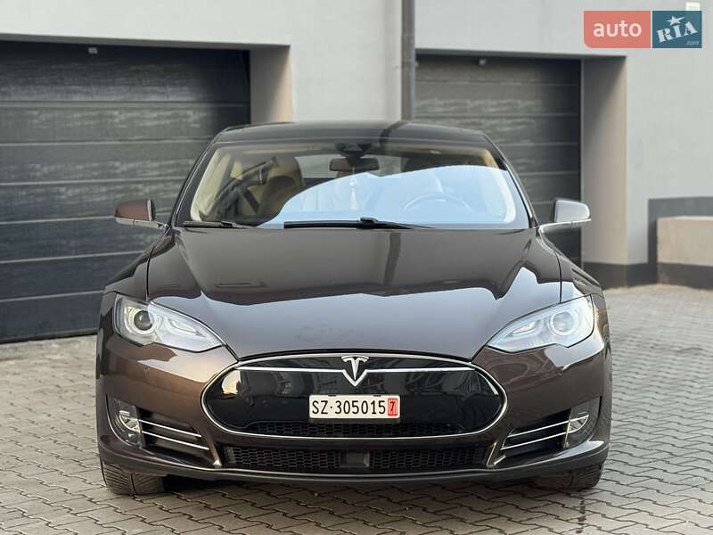 Лифтбек Tesla Model S 2014 в Тернополе фото 10 Лифтбек Tesla Model S 2014 в Тернополе
