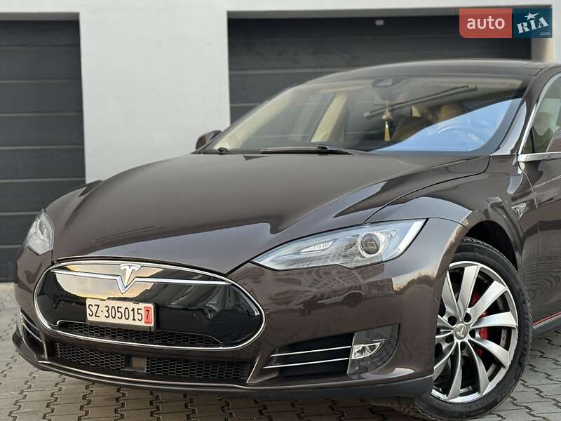 Лифтбек Tesla Model S 2014 в Тернополе фото 14 Лифтбек Tesla Model S 2014 в Тернополе
