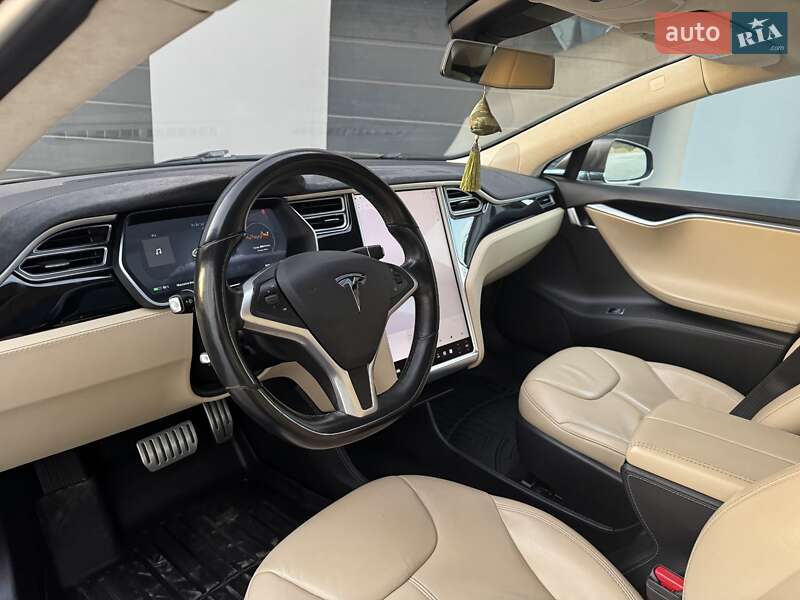 Лифтбек Tesla Model S 2014 в Тернополе фото 54 Лифтбек Tesla Model S 2014 в Тернополе