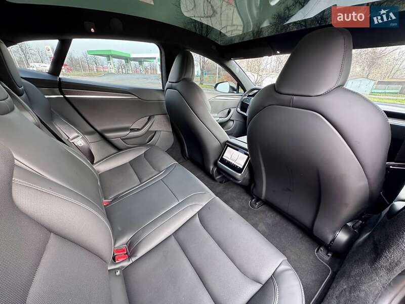 Ліфтбек Tesla Model S 2022 в Запоріжжі