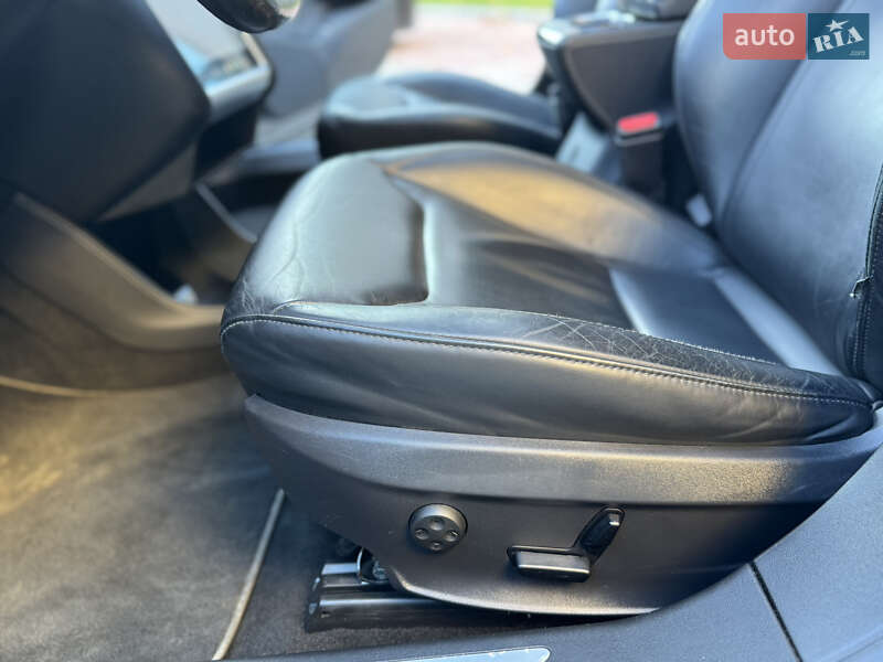 Ліфтбек Tesla Model S 2015 в Рівному